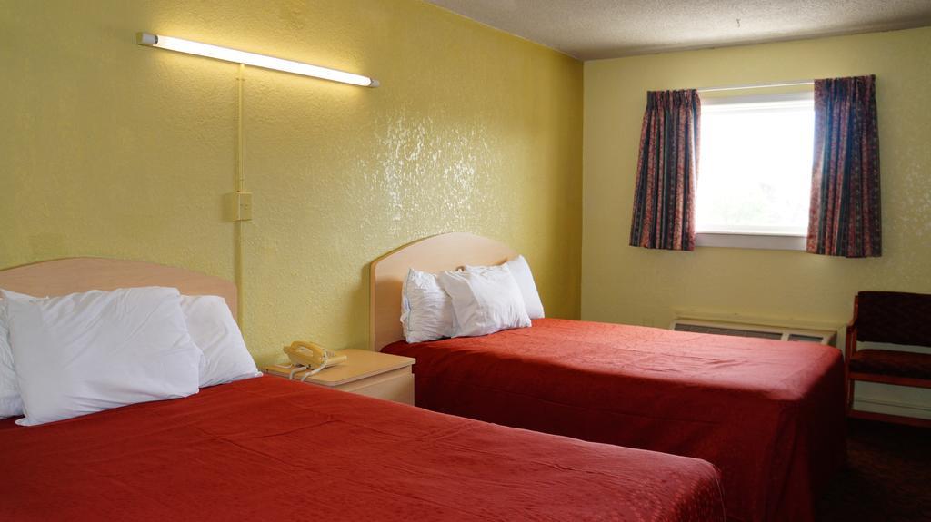 Royale Inn Κάνσας Δωμάτιο φωτογραφία